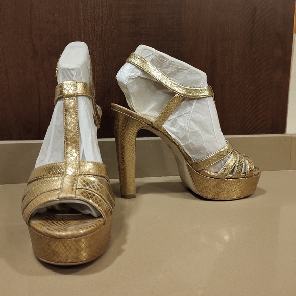 NEW Michael Kors LIMITED EDITION block heels - Picture 5 of 5